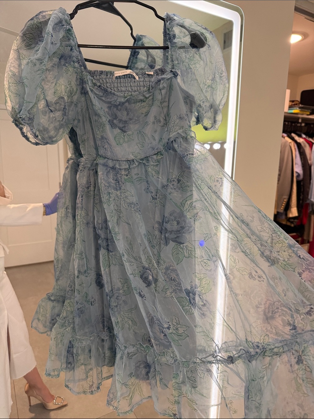Light Blue Floral Puff-Sleeve Dress